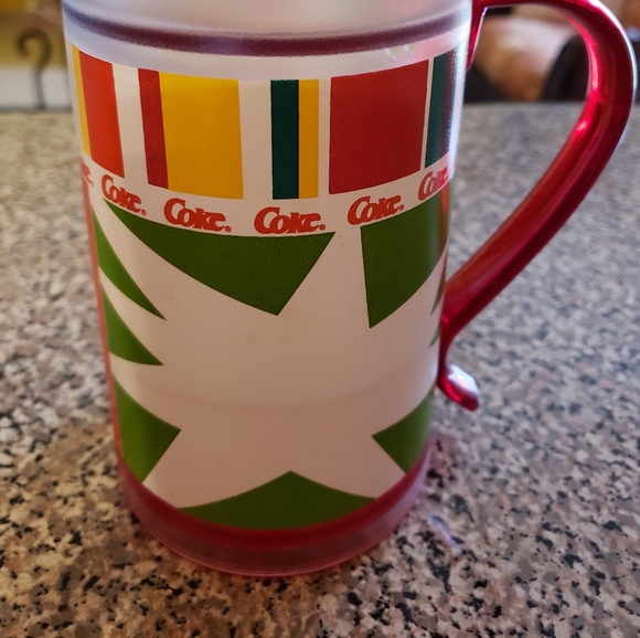 Large Coca cola plastic glass/mug - Picture 4 of 4